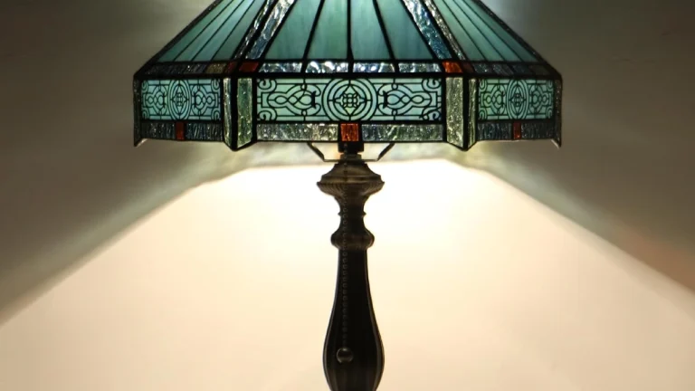 Tiffany Lamp Stained Glass Review: Style and Practical Light